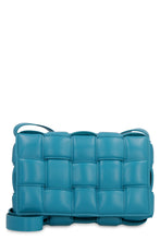 Carica l'immagine nel visualizzatore di Gallery, Borsa a tracolla Padded Cassette in pelle
