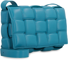Carica l'immagine nel visualizzatore di Gallery, Borsa a tracolla Padded Cassette in pelle
