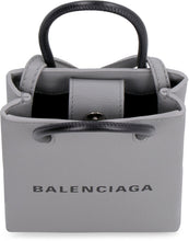 Carica l'immagine nel visualizzatore di Gallery, Mini shopping-bag in pelle di vitello
