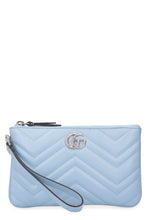 Carica l'immagine nel visualizzatore di Gallery, Clutch GG Marmont in pelle matelassé
