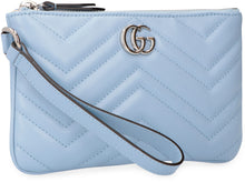 Carica l'immagine nel visualizzatore di Gallery, Clutch GG Marmont in pelle matelassé

