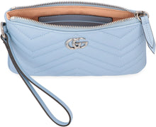 Carica l'immagine nel visualizzatore di Gallery, Clutch GG Marmont in pelle matelassé
