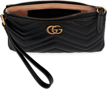 Carica l'immagine nel visualizzatore di Gallery, Clutch GG Marmont in pelle matelassé
