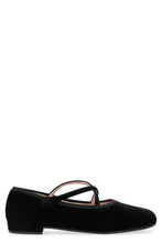 Load image into Gallery viewer, Velvet ballet flats
