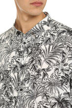 Carica l'immagine nel visualizzatore di Gallery, Camicia a maniche corte stampata
