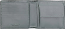 Carica l'immagine nel visualizzatore di Gallery, Portafoglio flap-over in Intrecciato
