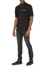 Carica l'immagine nel visualizzatore di Gallery, Camicia a maniche corte in cotone stretch

