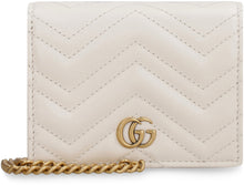 Carica l'immagine nel visualizzatore di Gallery, Wallet on chain GG Marmont in pelle
