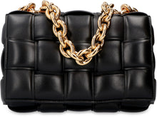 Carica l'immagine nel visualizzatore di Gallery, Borsa The Chain Cassette in pelle
