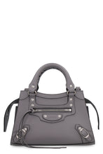 Carica l'immagine nel visualizzatore di Gallery, Borsa a mano Neo Classic City Mini in pelle
