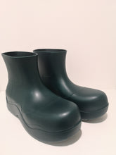 Carica l'immagine nel visualizzatore di Gallery, Puddle Boots in gomma
