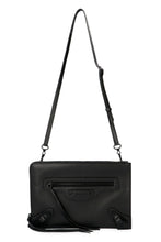 Carica l'immagine nel visualizzatore di Gallery, Clutch in pelle martellata
