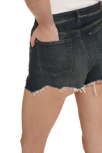 Carica l'immagine nel visualizzatore di Gallery, Shorts in denim
