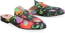 Carica l'immagine nel visualizzatore di Gallery, Slippers in pelle con morsetto

