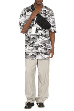 Carica l'immagine nel visualizzatore di Gallery, Camicia oversize
