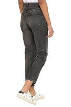 Carica l'immagine nel visualizzatore di Gallery, Jeans slim fit a 5 tasche
