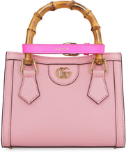 Carica l'immagine nel visualizzatore di Gallery, Mini-bag Gucci Diana in pelle
