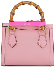 Carica l'immagine nel visualizzatore di Gallery, Mini-bag Gucci Diana in pelle
