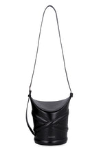 Carica l'immagine nel visualizzatore di Gallery, Borsa The Curve a secchiello in pelle
