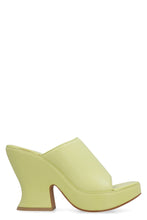 Carica l'immagine nel visualizzatore di Gallery, Mule Wedge in pelle
