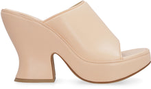 Carica l'immagine nel visualizzatore di Gallery, Mule Wedge in pelle
