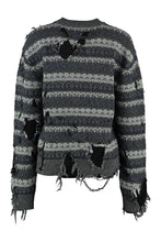 Carica l'immagine nel visualizzatore di Gallery, Pullover effetto destroyed
