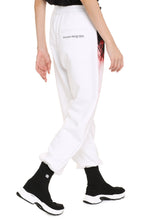 Carica l'immagine nel visualizzatore di Gallery, Track-pants in cotone stampato
