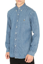 Carica l'immagine nel visualizzatore di Gallery, Camicia in denim con logo
