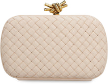 Carica l'immagine nel visualizzatore di Gallery, Pochette Knot in pelle
