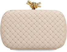 Carica l'immagine nel visualizzatore di Gallery, Pochette Knot in pelle
