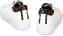 Carica l'immagine nel visualizzatore di Gallery, Sneakers low-top Fendi Force in canvas
