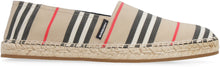 Carica l'immagine nel visualizzatore di Gallery, Espadrillas in canvas
