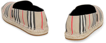 Carica l'immagine nel visualizzatore di Gallery, Espadrillas in canvas
