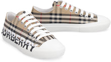 Carica l'immagine nel visualizzatore di Gallery, Sneakers in motivo check
