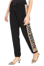 Carica l'immagine nel visualizzatore di Gallery, Track-pants in cotone con logo
