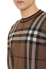 Carica l'immagine nel visualizzatore di Gallery, Maglione girocollo in lana merinos
