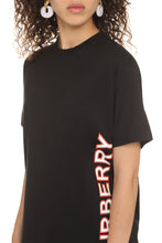 Carica l'immagine nel visualizzatore di Gallery, T-shirt con logo
