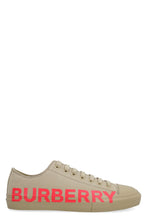 Carica l'immagine nel visualizzatore di Gallery, Sneakers low-top in tessuto
