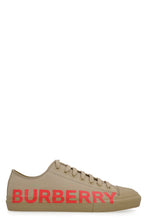 Carica l'immagine nel visualizzatore di Gallery, Sneakers low-top in tessuto
