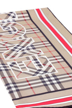 Carica l'immagine nel visualizzatore di Gallery, Foulard in seta
