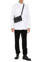 Carica l'immagine nel visualizzatore di Gallery, Camicia in cotone con collo button-down

