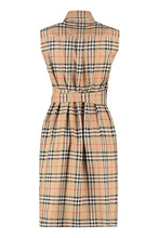 Carica l&#39;immagine nel visualizzatore di Gallery, Abito chemisier in motivo check
