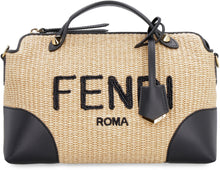 Carica l'immagine nel visualizzatore di Gallery, Borsa By The Way media a mano
