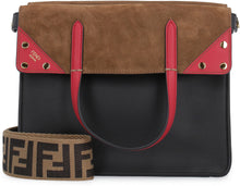 Carica l'immagine nel visualizzatore di Gallery, Borsa Fendi Flip in pelle e suede

