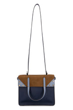 Carica l'immagine nel visualizzatore di Gallery, Tote bag Fendi Flip in pelle
