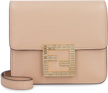 Carica l'immagine nel visualizzatore di Gallery, Mini borsa a tracolla Fendi Fab in pelle
