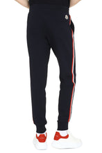 Carica l'immagine nel visualizzatore di Gallery, Track-pants con bande laterali a contrasto
