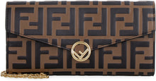 Carica l'immagine nel visualizzatore di Gallery, Pochette in pelle con tracolla a catena

