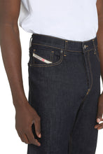 Carica l'immagine nel visualizzatore di Gallery, Jeans tapered fit 2005 D-Fining
