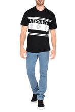 Carica l'immagine nel visualizzatore di Gallery, T-shirt con stampa sul davanti

